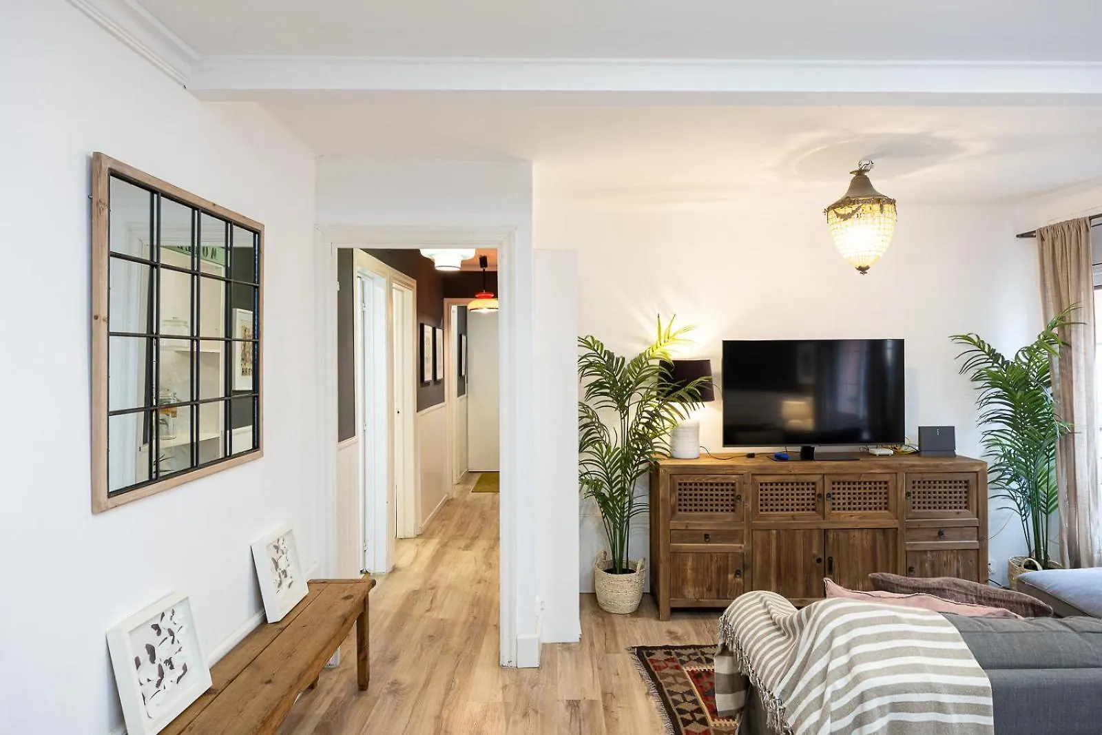 Vintage 3 Bdr Apartment Esplugues de Llobregat 0*,